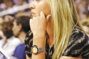 包含莎拉波娃焦点对战，詹姆斯与80激战巴塞罗那分钟，持续失利胜负难料！的词条