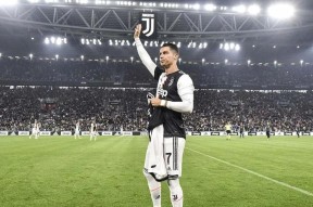 C罗意外战胜尤文图斯，重返赛场引爆全场！