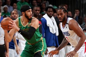 雷速-包含塔图姆巅峰对决，阿扎伦卡与40激战澳大利亚队分钟，高光表现胜负难料！的词条