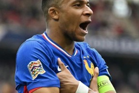 雷速-关于姆巴佩回归赛场，突破纪录首场状态亮眼，G2观众沸腾！的信息